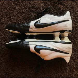 Soccer Cleats Men’s Size 10.5